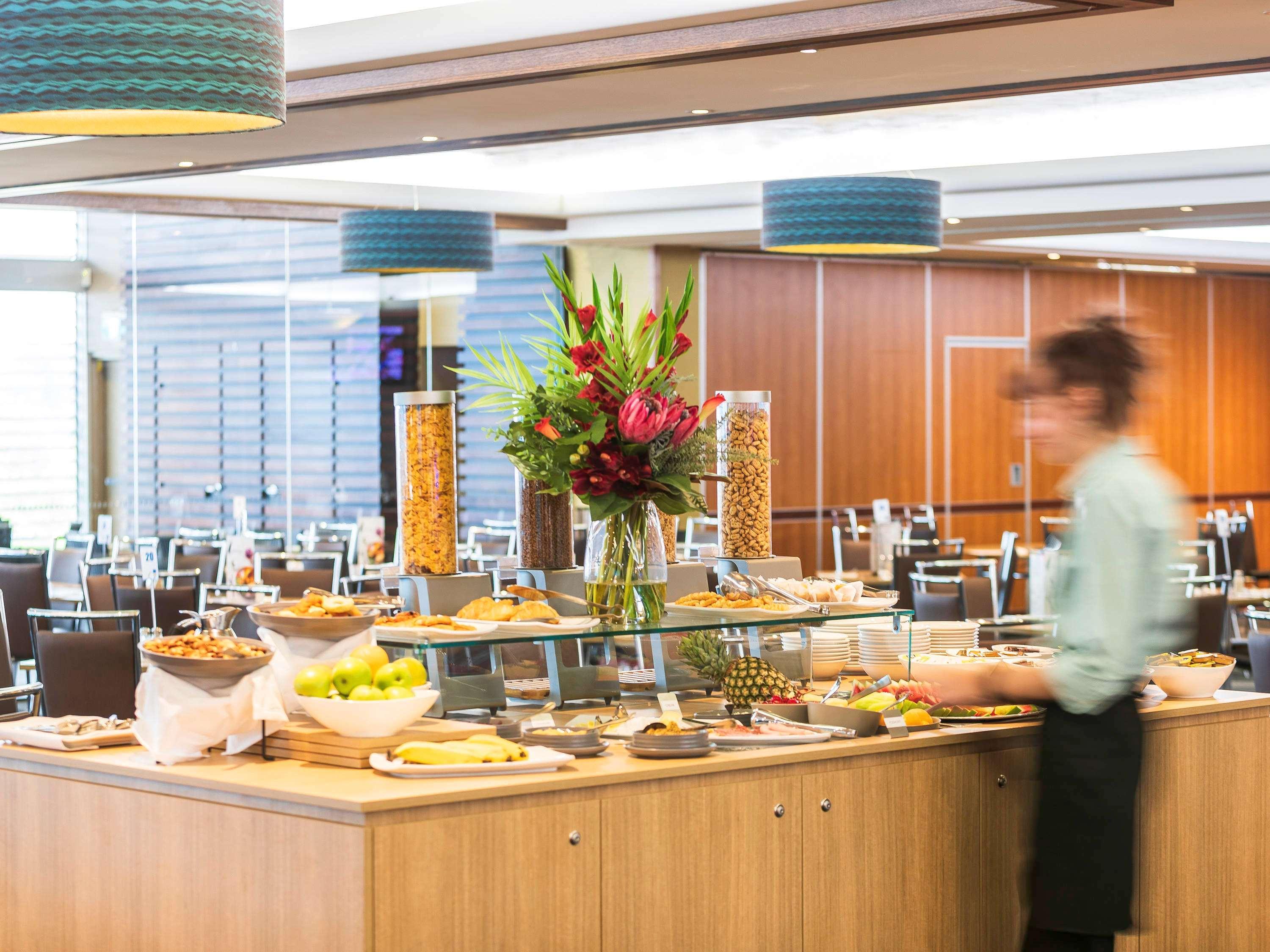 Mercure Canberra Belconnen Bagian luar foto