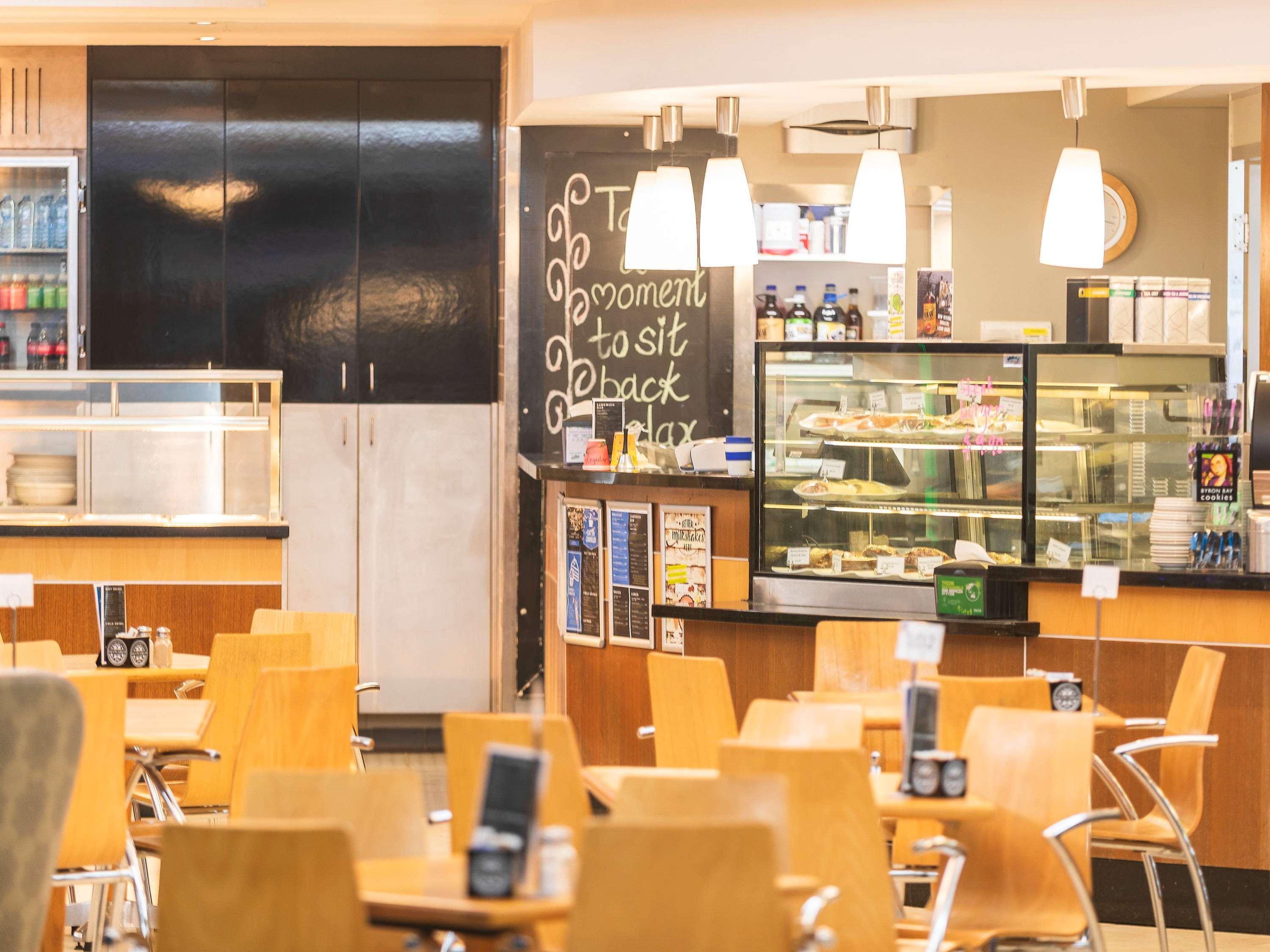 Mercure Canberra Belconnen Bagian luar foto