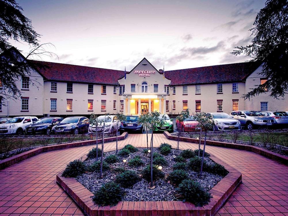 Mercure Canberra Belconnen Bagian luar foto
