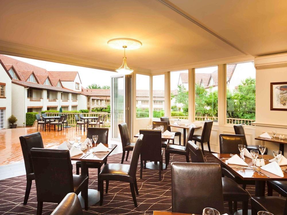 Mercure Canberra Belconnen Bagian luar foto